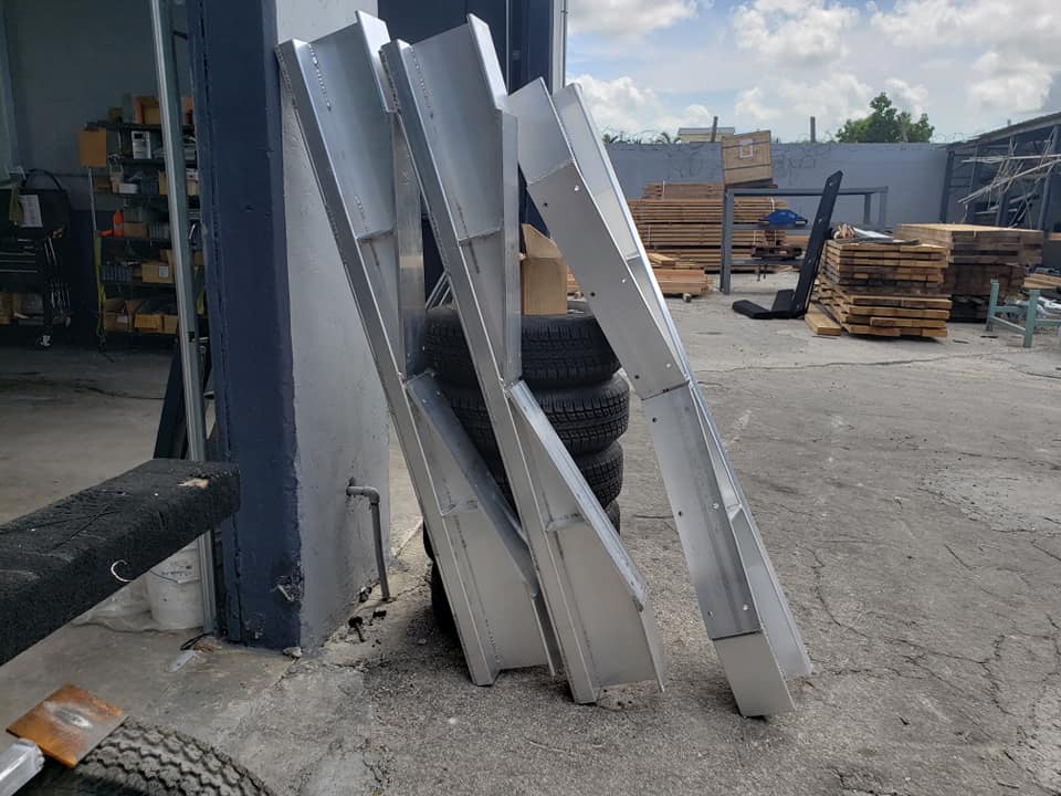 12" I beam boat trailers XCALIBUR Trailers